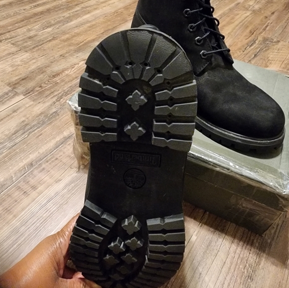 Men Timberland Boots - Picture 6 of 7